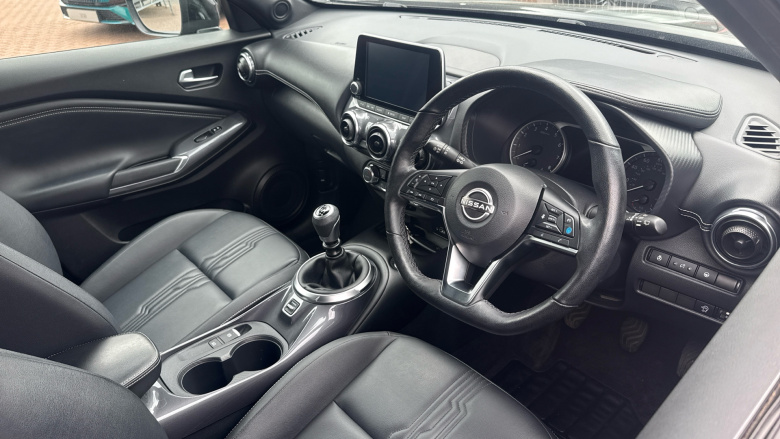 Nissan Juke 1.0 DiG-T 114 Tekna 5dr Petrol Hatchback